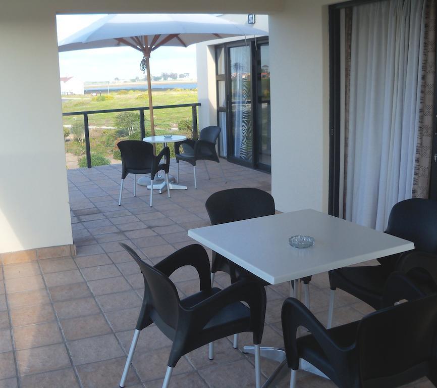 Le Marina B&B Velddrif Bagian luar foto