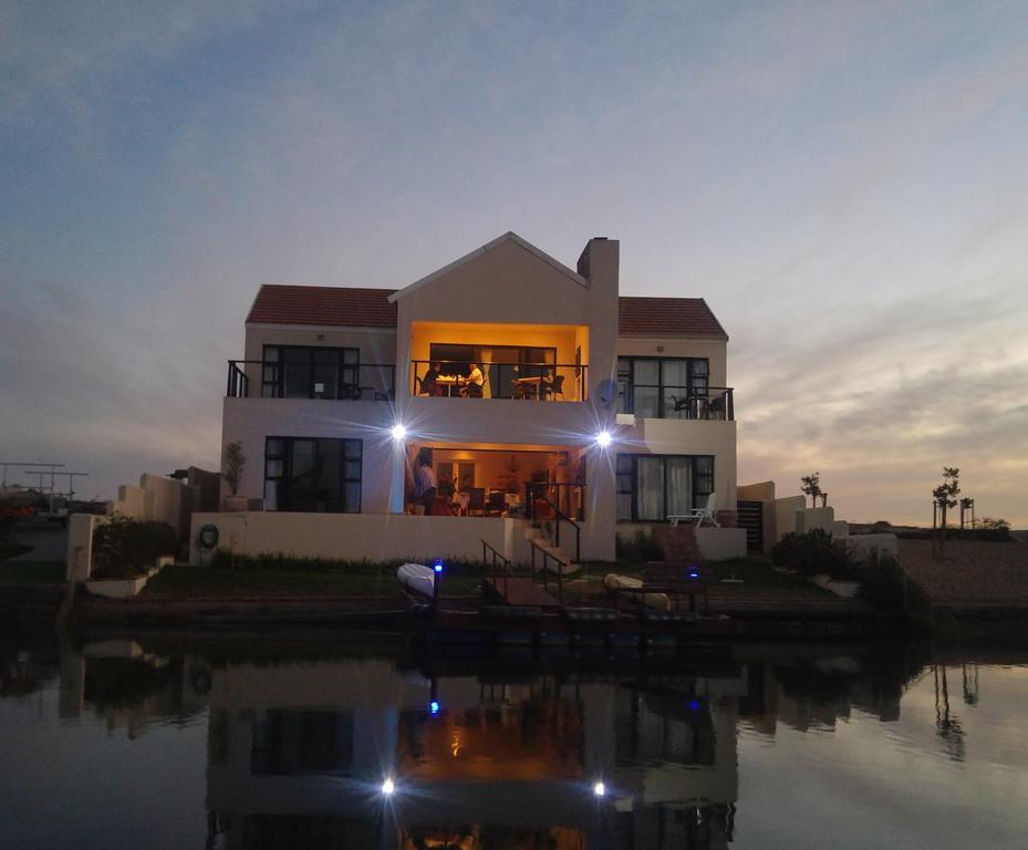 Le Marina B&B Velddrif Bagian luar foto