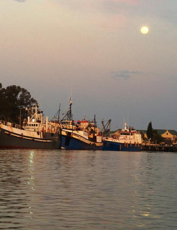 Le Marina B&B Velddrif Bagian luar foto